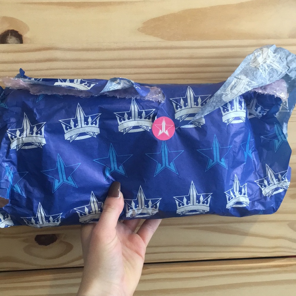 Jeffree Star cosmetics Blue blood pallet